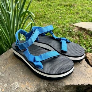 Teva Blue and Black Strappy Platform Sandals
